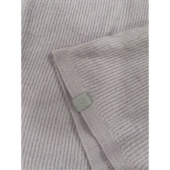 Lululemon Sweaters  Merino Wool Long Sleeve Light Sweater Sz 10 - Picture 5 of 5